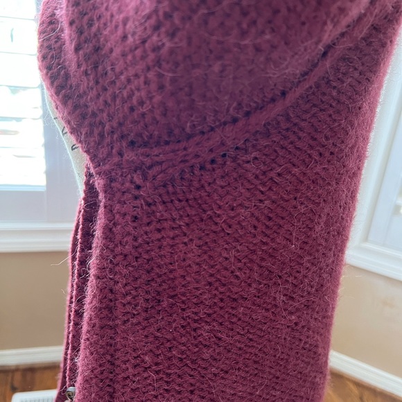 Aritzia Talula V-neck Wool Cardigan, Burgundy, Medium - Picture 5 of 11